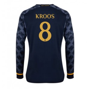 Real Madrid Toni Kroos #8 Bortatröja 2023-24 Långärmad
